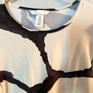 Woman’s puff sleeve blouse